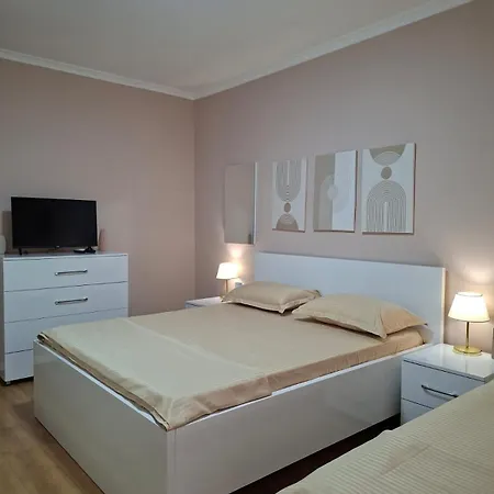 Ideal Location Near Blloku Appartement Tirana