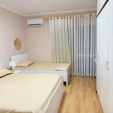 Ideal Location Near Blloku Appartement Tirana