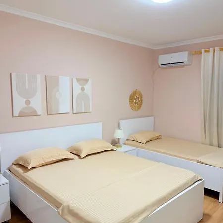 Ideal Location Near Blloku Appartement Tirana